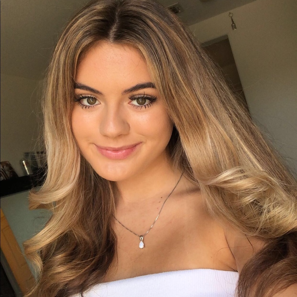 Meet your Posher, Elle